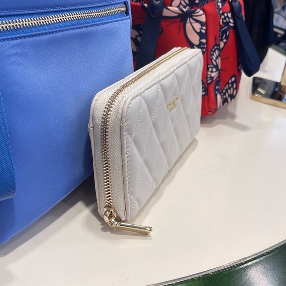 Kate Spade Carey Large Continential Wallet
Parchment 

NWT - Picture 15 of 16